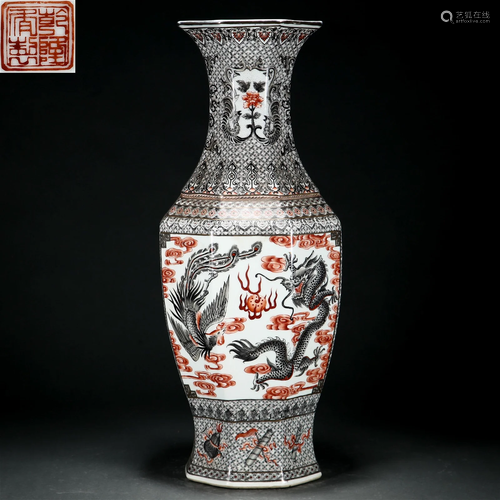 A Chinese Iron Red and Grisaille Glaze Vase Qing Dyn.