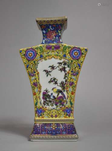 A Chinese Mid/Late 20th Century Porcelain Famille Rose Vase ...