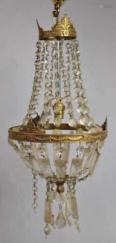 An Early 20th Century chandelier