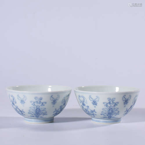 Qing - Qianlong blue and white bowl pair