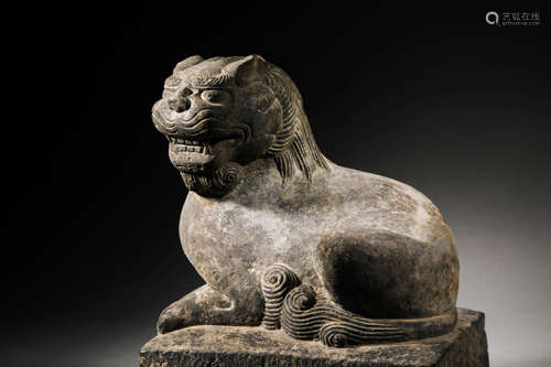 Han dynasty stone lion ornaments