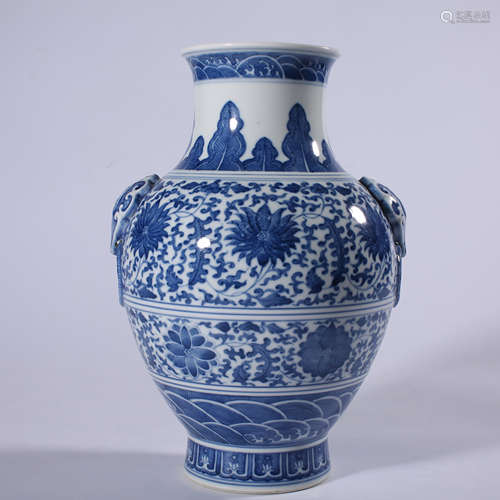 Qing dynasty - Qianlong blue and white double ear statue