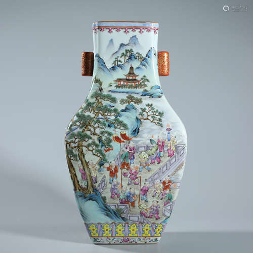 Qing - Qianlong powder enamel vase with ear