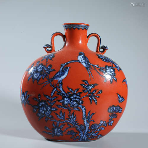 Qing - Qianlong flat vase with blue and white ears with red ...