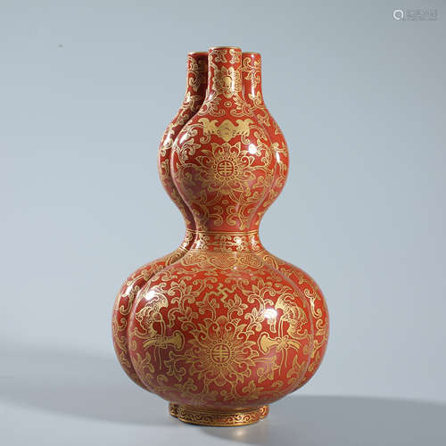 Qing - Qianlong gourd bottle with three holes with red backg...