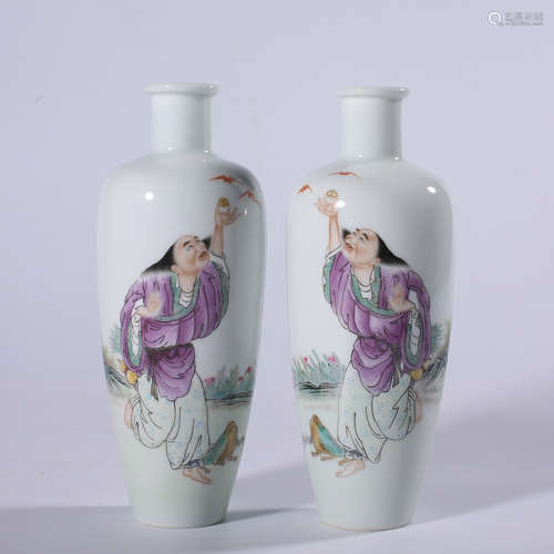 Qing - Yongzheng pastel bottle pair