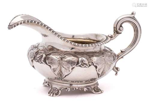 A William IV silver cream jug, maker Richard Pearce & Ge...