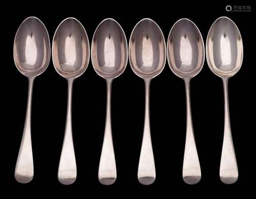 A set of six Edward VII silver Old English pattern dessert s...