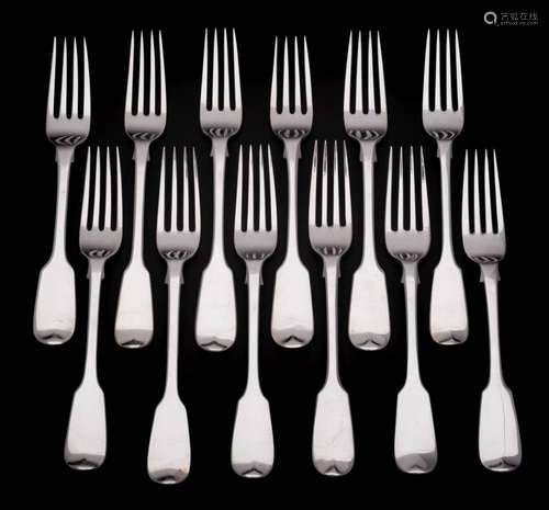 Twelve Victorian silver Fiddle pattern dessert forks, maker ...