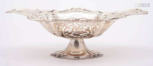 An Edward VII silver pedestal bonbon dish, maker Colen Chesh...