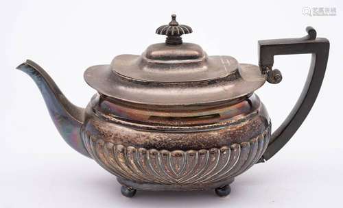 A Victorian silver teapot, maker Walter & John Barnard, ...