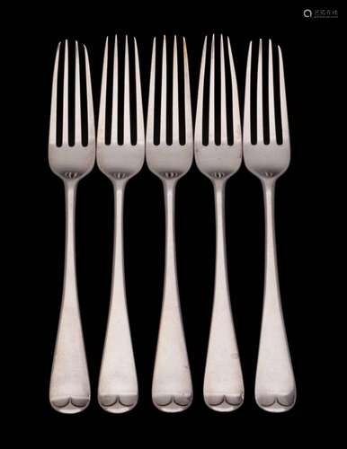 Five Edward VII silver Old English pattern dessert forks, ma...