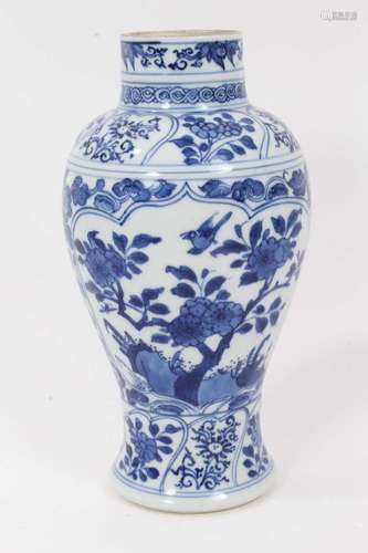 18th/19th century Chinese porcelain baluster form vase with ...