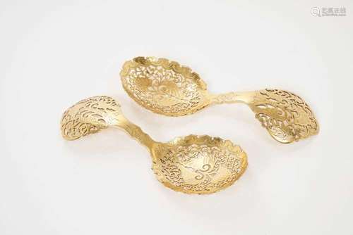 Pair late 19th century silver gilt serving spoons, London 18...