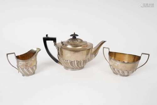 Three piece Edwardian wrythen teaset