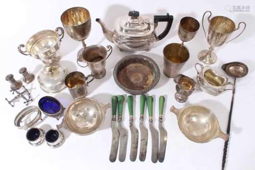 Large selection of miscellaneous 19th/20th century silver,