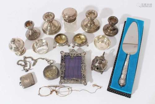 Box of sundry silver