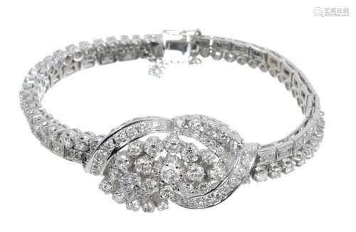 Diamond bracelet in 18ct white gold setting