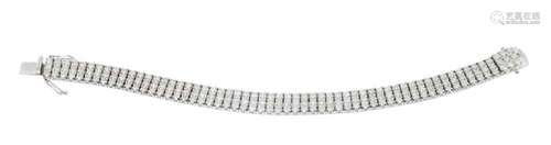 Diamond line bracelet in 18ct white gold setting