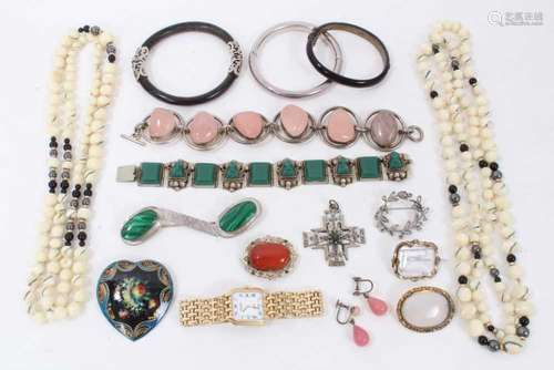 Collection of costume jewellery