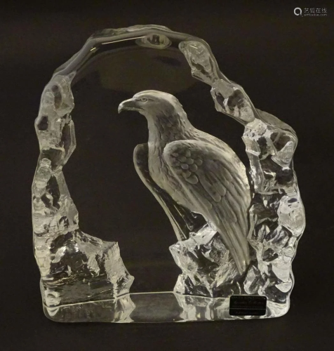 Mats Jonasson Signature Collection - A Swedish glass sculptu...