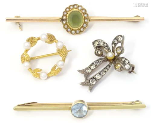 Assorted jewellery to include a 15ct gold bar brooch set wit...