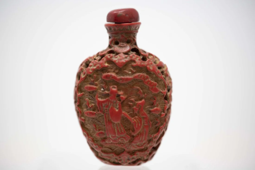 Chinese Red Lacquer Snuff Bottle