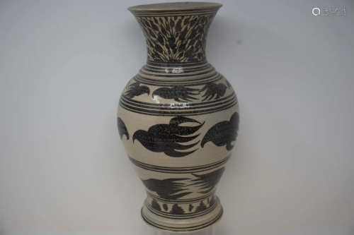 Chinese Antique Vase White Monochrome Grownd & Black Des...