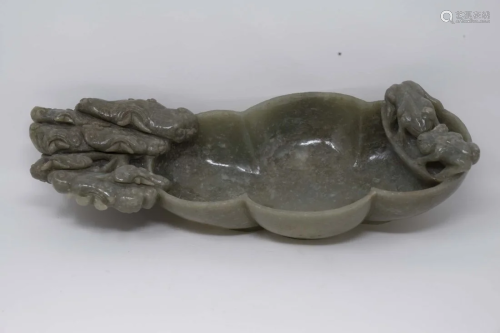 Chinese Scholars Jade Brush Washer Frogs Carving