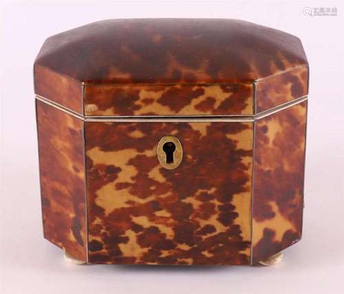 A tortoiseshell tea box on legs, 19th century.