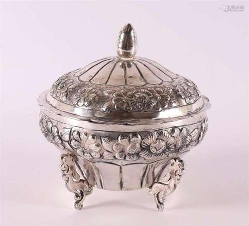 A 3rd grade driven silver sugar bowl with loose lid, around ...