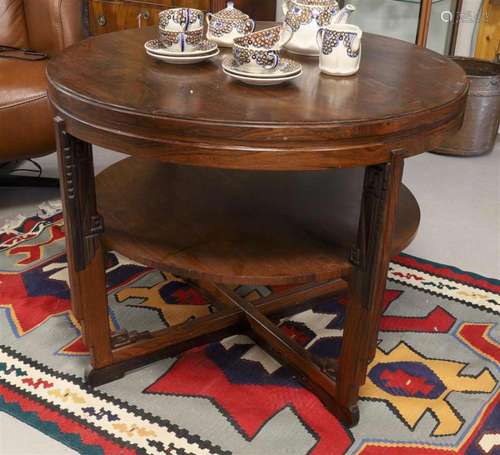 A round Amsterdam school coffee table, ca. 1920.