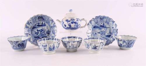 A lot of various blue/white porcelain, including China, Kang...