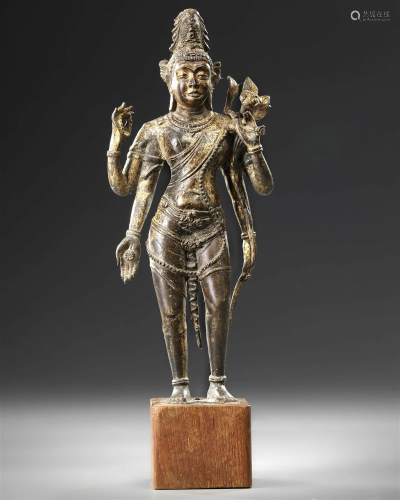 A GILT BRONZE STATUE, NEPAL, 17TH-18TH CENTURY