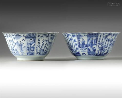A PAIR OF CHINESE BLUE AND WHITE FOLIATE-RIMMED BOWLS, KANGX...