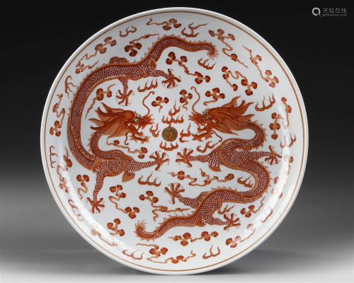 A CHINESE PLATE WITH TWO RED DRAGONS, 19TH CENTURY