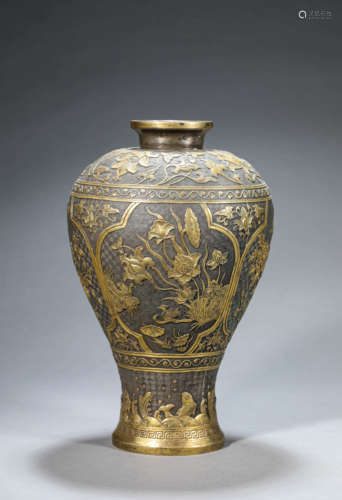 Bronze Parcel-Gilt Decorated Enclosing Flower Meiping Vase