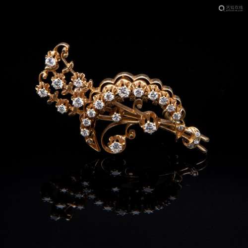 Gold and diamonds brooch