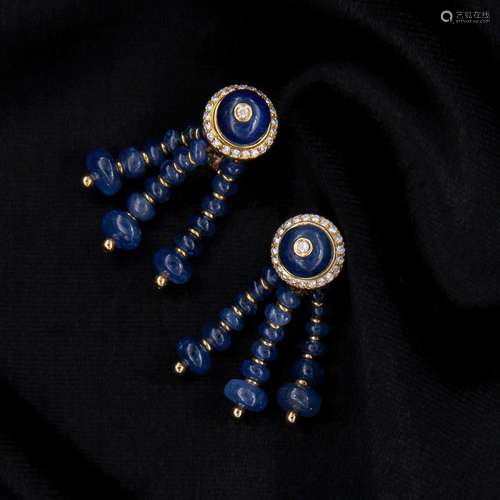 Dangling earrings made of yellow gold, sapphires and diamond...