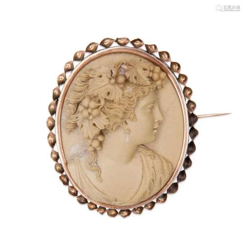 Gold brooch with cameo, Italy 19th century