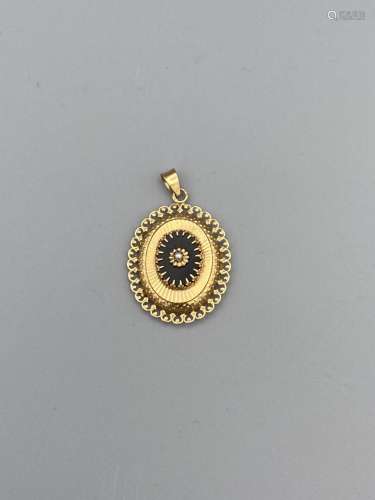 Pendentif porte souvenir en or jaune 750 millièmes vers 1900...