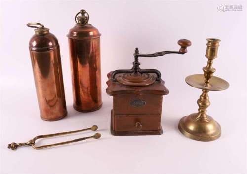 A lot of miscellaneous items, including copper jugs, coffee ...