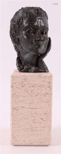 Veldhuyzen-Koppen, Antje (1952). A brown patinated bust of a...