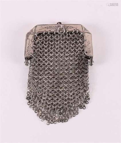 A second grade silver chain mail purse, 1917-1919.