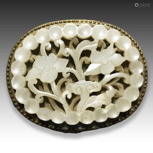 A CHINESE WHITE JADE BELT BUCKLE, QING DYNASTY POSSIBLY MING...