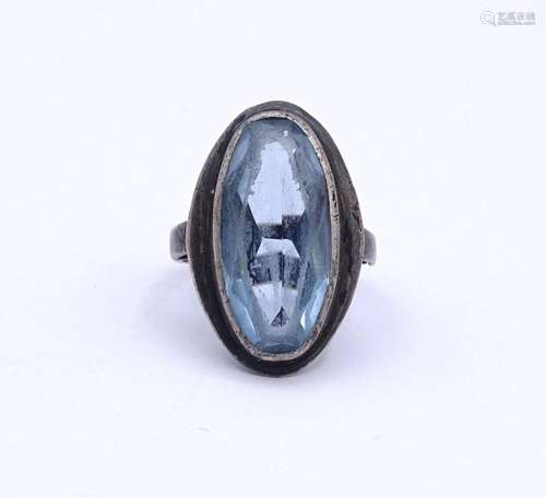 835ER SILBER RING MIT EINEN OVAL FACC. HELLBLAUEN FARBSTEIN