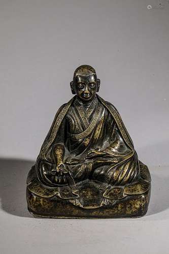 Portrait de Lama assis en méditation « Padma Asana »sur un c...