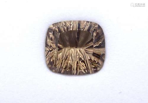 RAUCHTOPAS 33,7CT., 21,6X19,9X13,1MM, IN EDELSTEINBOX