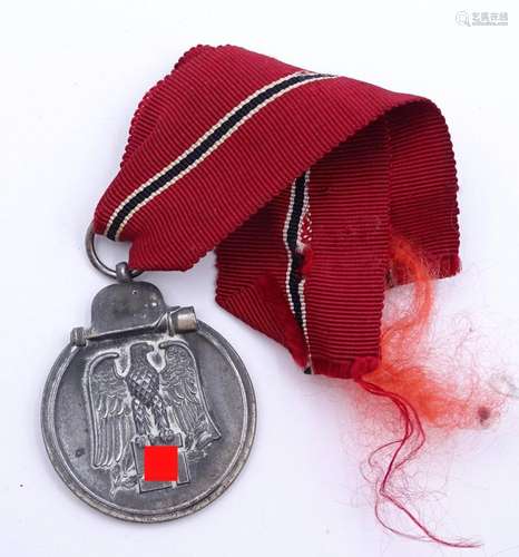 WINTERSCHLACHT IM OSTEN 1941/42 MEDAILLE AN BAND