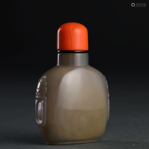 A Chinese Chinese Agate Snuff Bottle Qing Dyn.